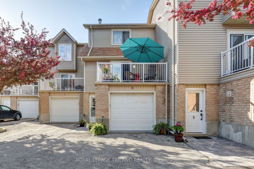 301 Carlow Road 6, Central Elgin