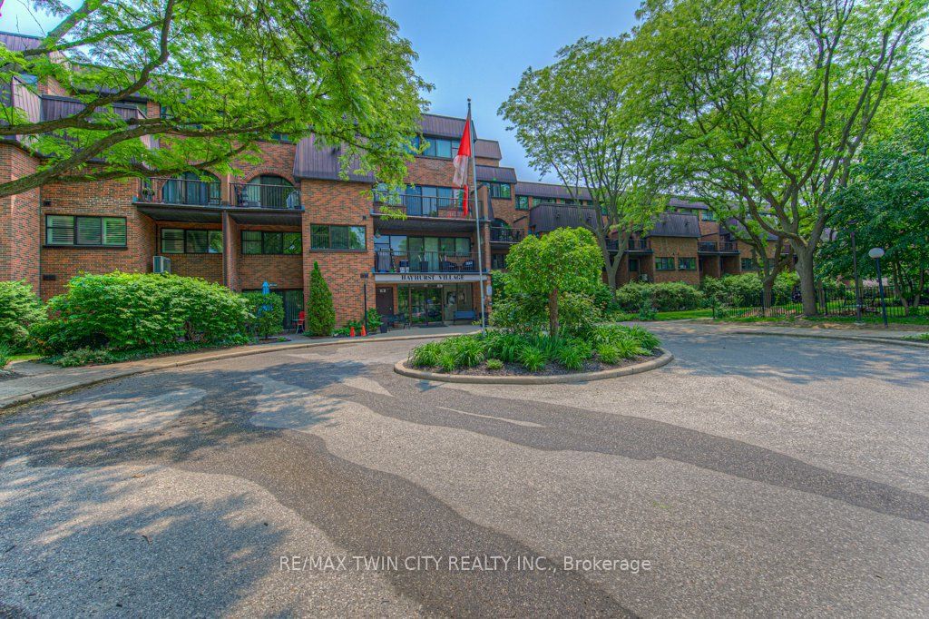 36 Hayhurst Road 367, Brantford