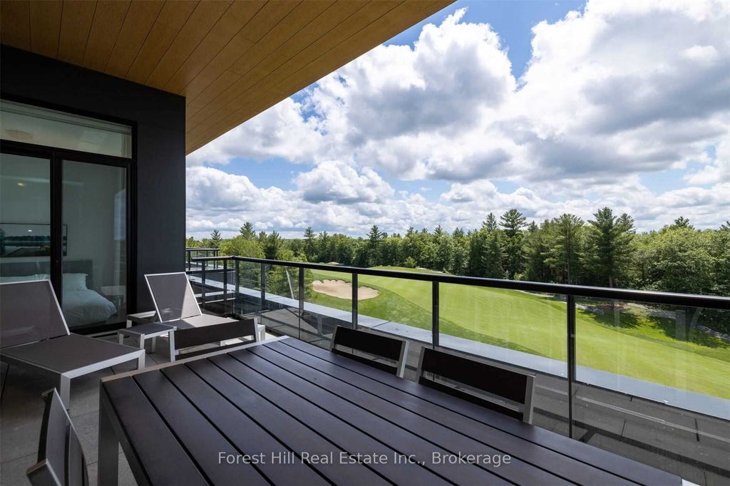 120 Carrick Trail 502, Gravenhurst