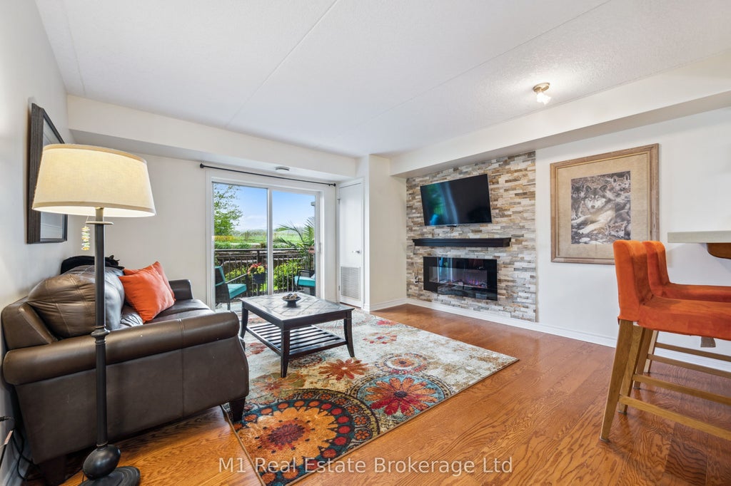 19 Waterford Drive 105, Guelph