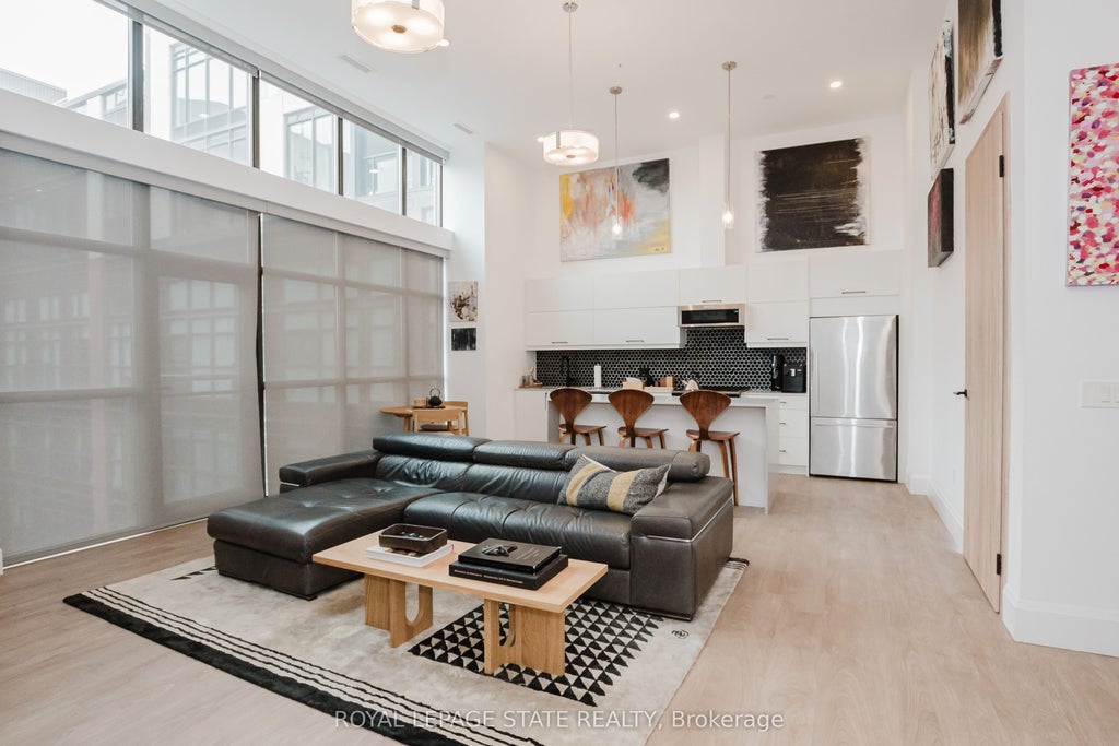 118 King Street E Lph13, Hamilton