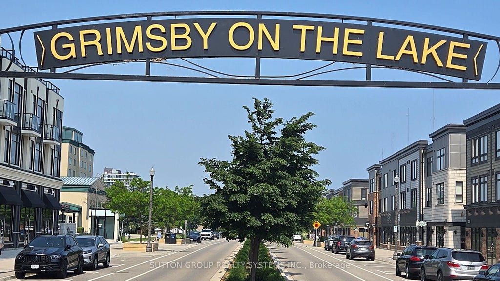 520 North Service Road 409, Grimsby