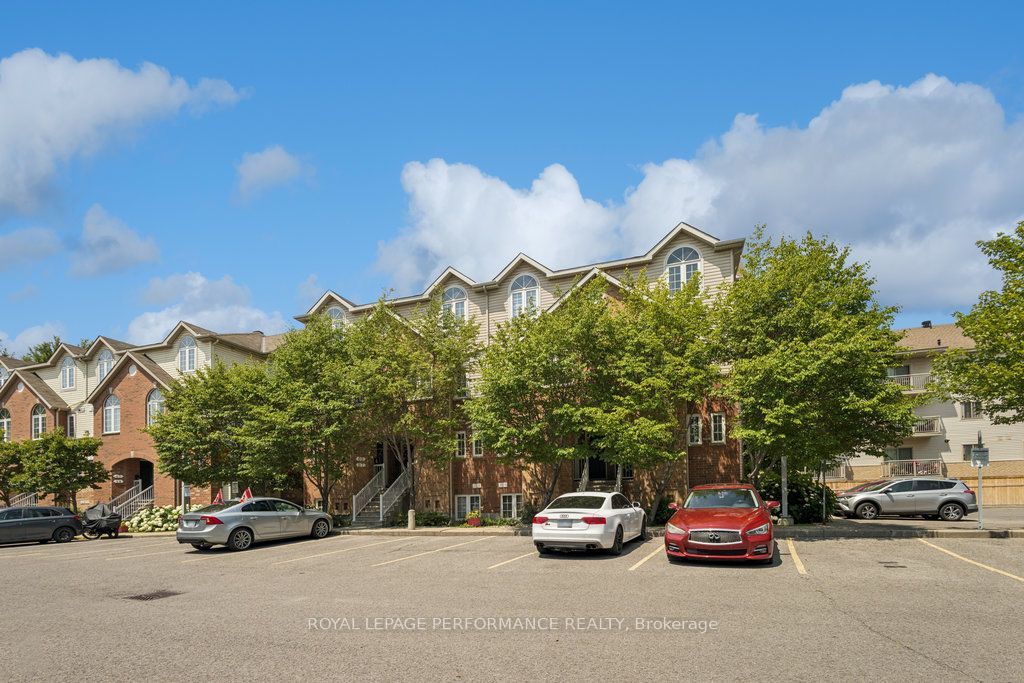 67 Steele Park Private 5, Cyrville - Carson Grove - Pineview