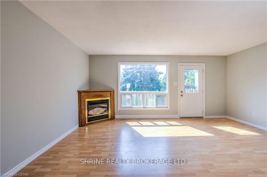 Photo of Listing #X12301397