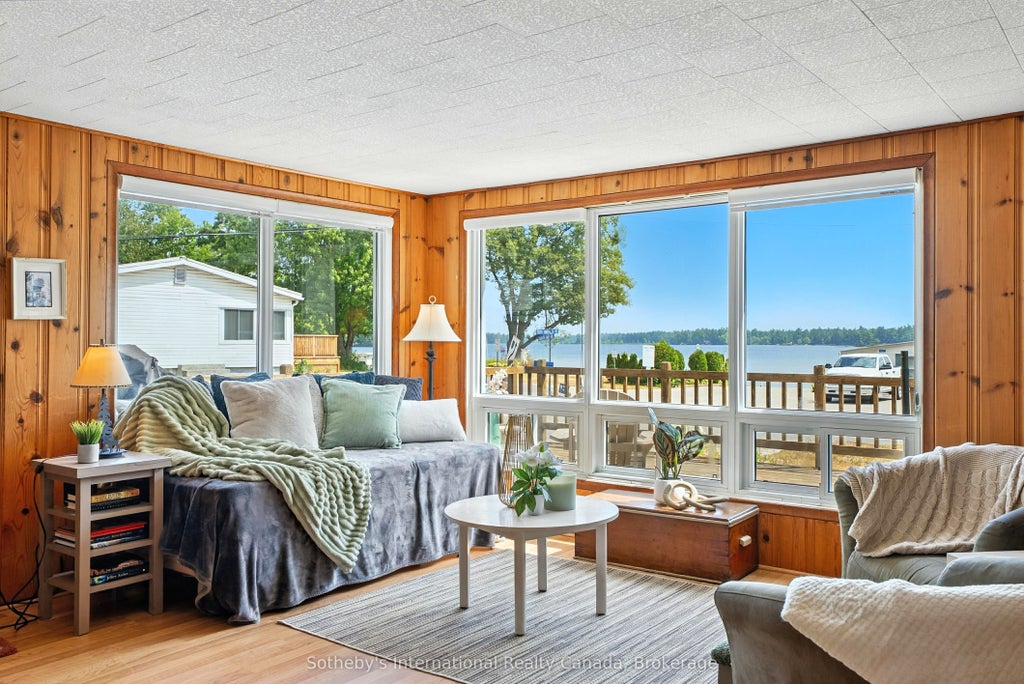 1120 South Kahshe Lake Road, Gravenhurst