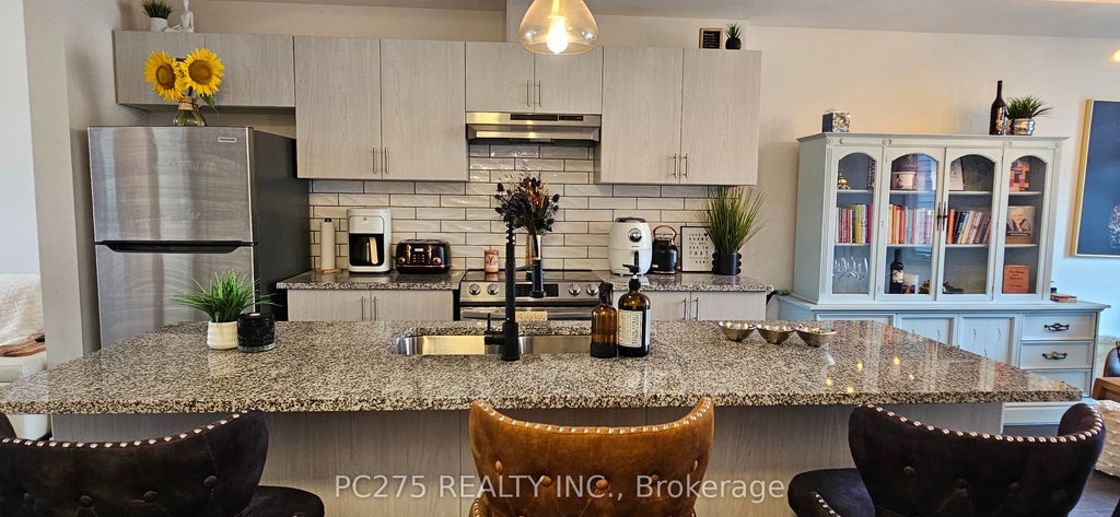 2 Willow Street 34, Brant