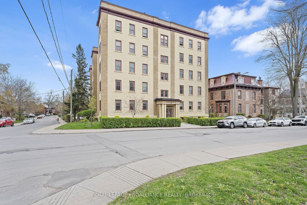 67 Sydenham Street 20, Kingston