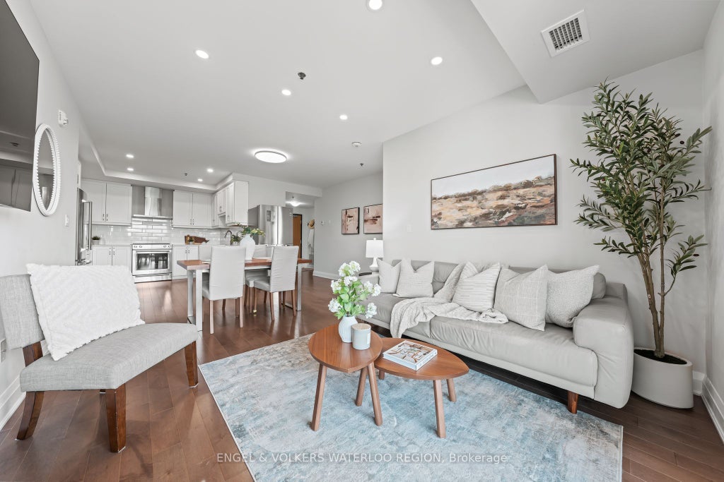 245 Grey Silo Road 105, Waterloo