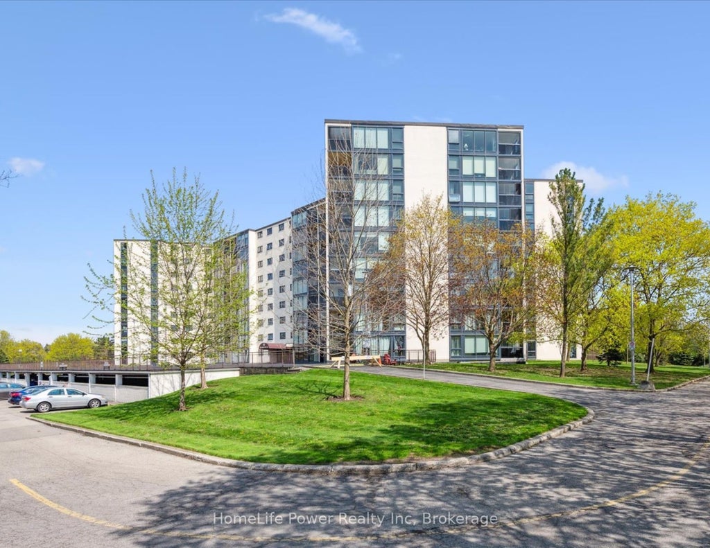 19 Woodlawn Road E 711, Guelph