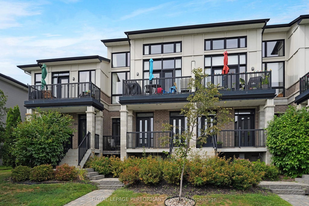 121 Poplin Street 53, Blossom Park - Airport and Area