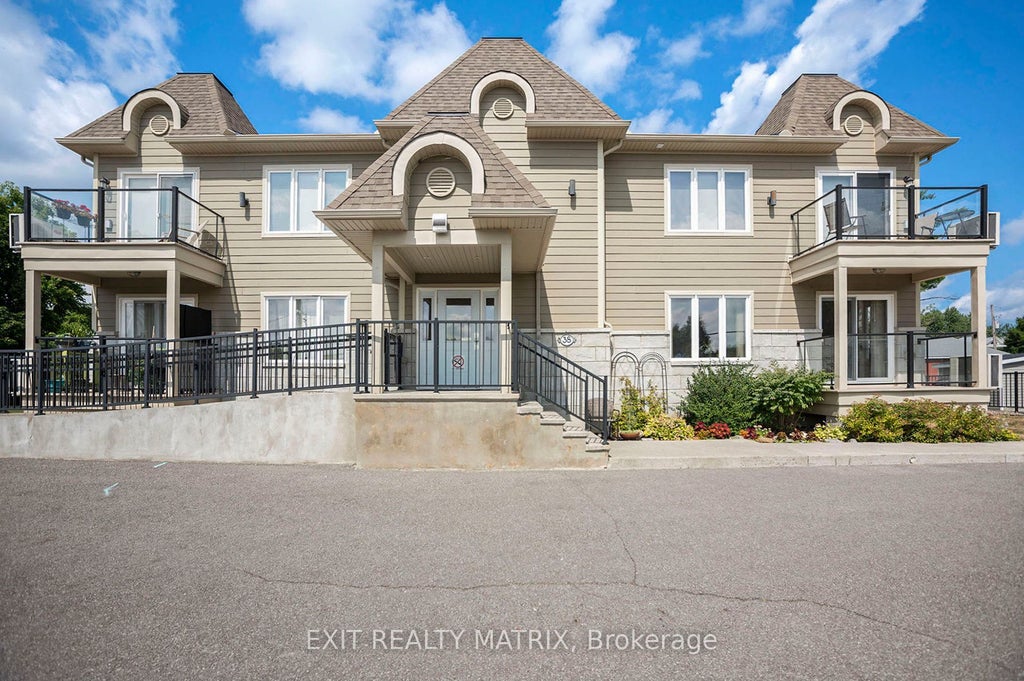 38 Charles Street 206, North Stormont