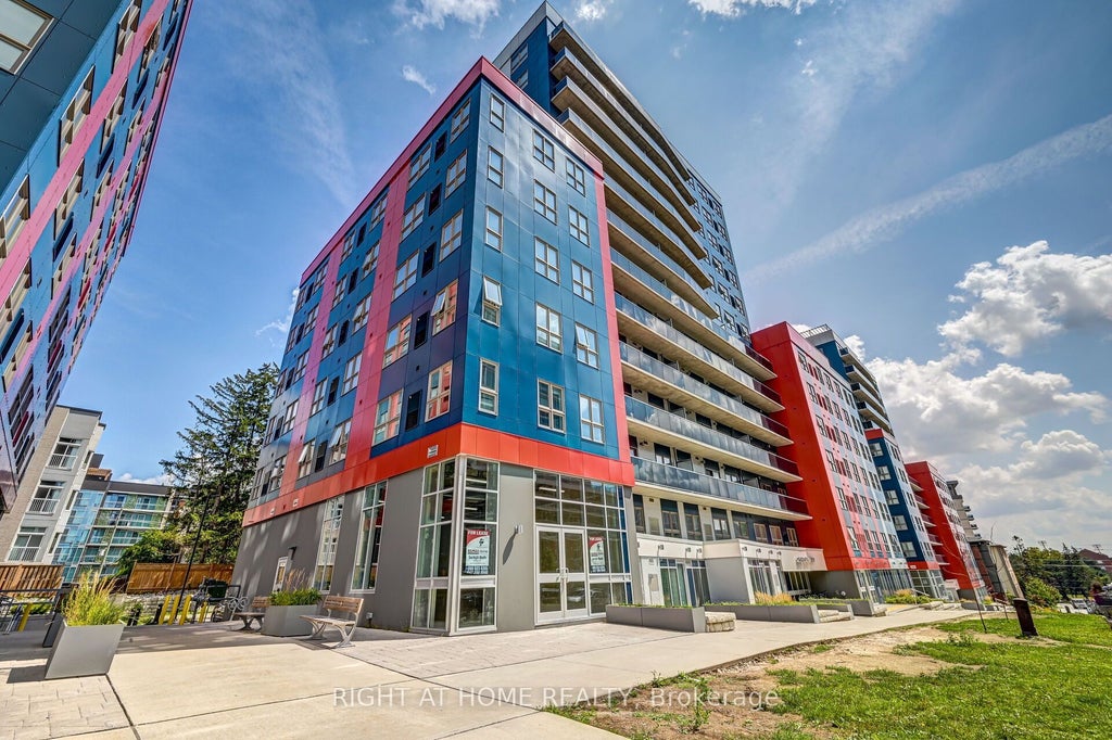 258b Sunview Street 215, Waterloo