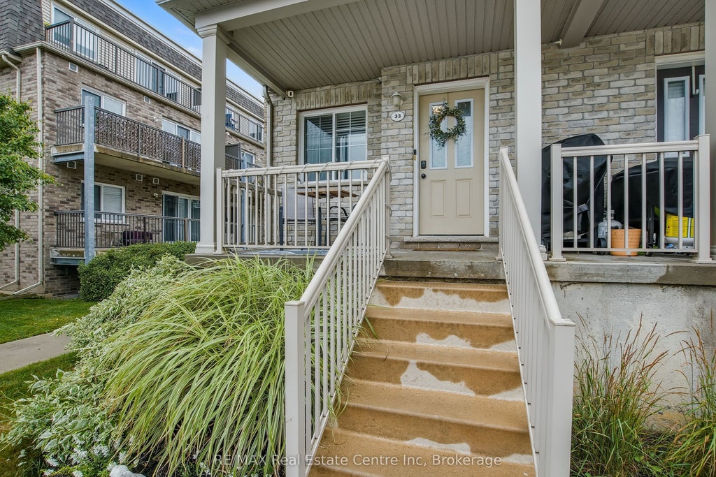 35 Mountford Drive 33, Guelph