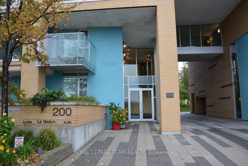 200 Lett Street 413, West Centre Town