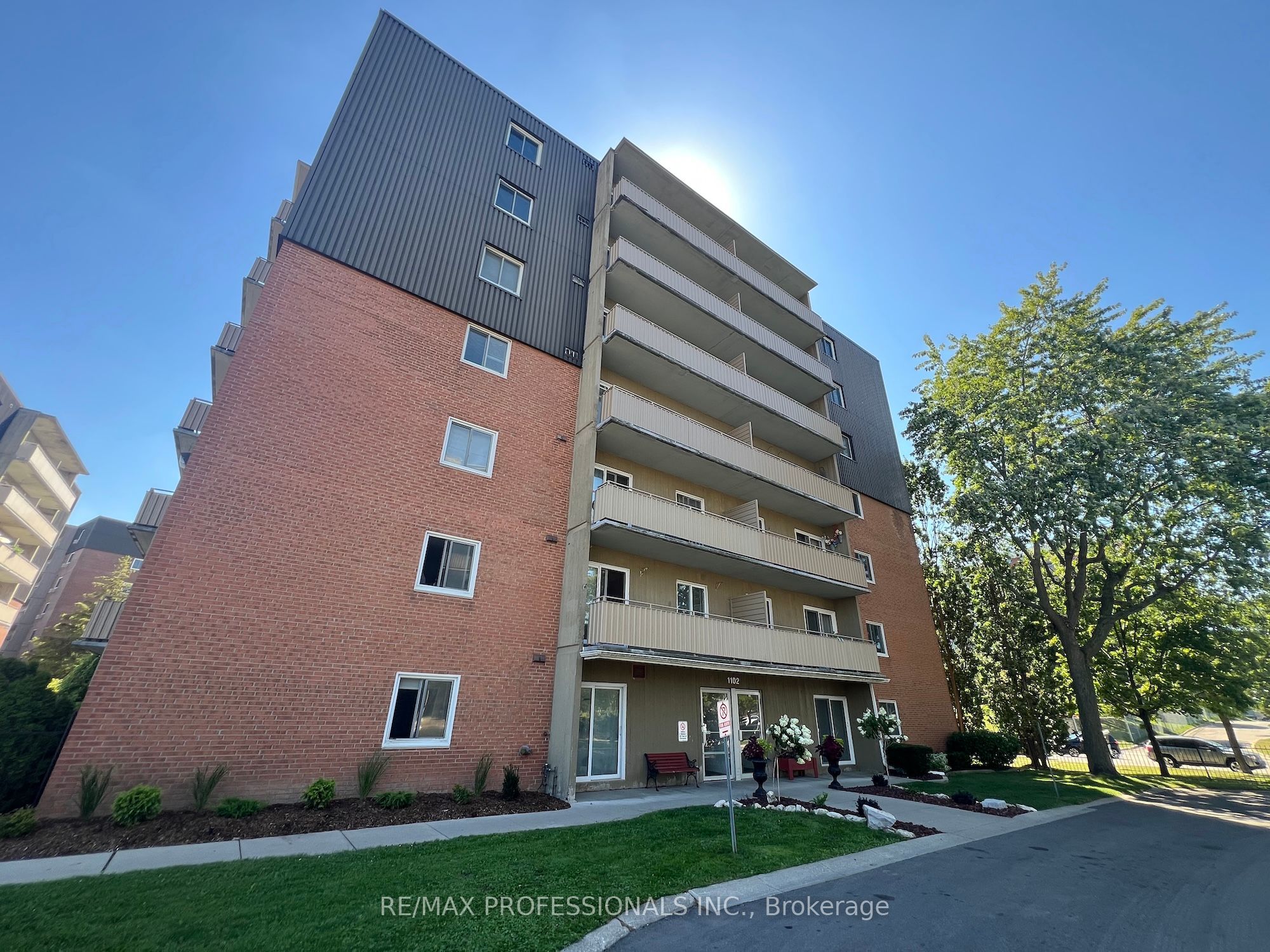 Photo of Listing #X12361078