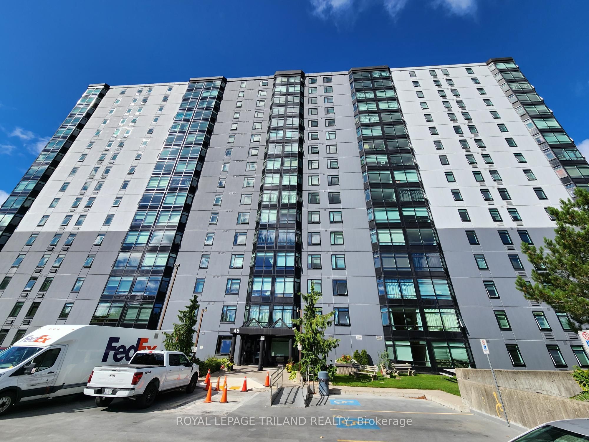 Photo of Listing #X12369095