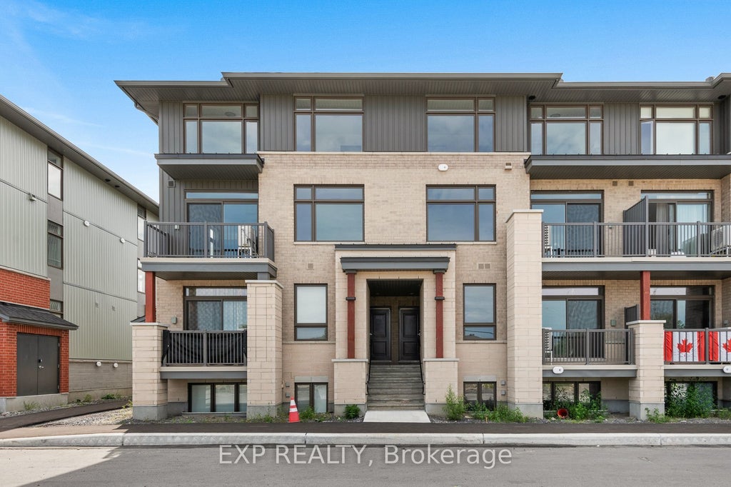 1005 Silhouette Private, Barrhaven
