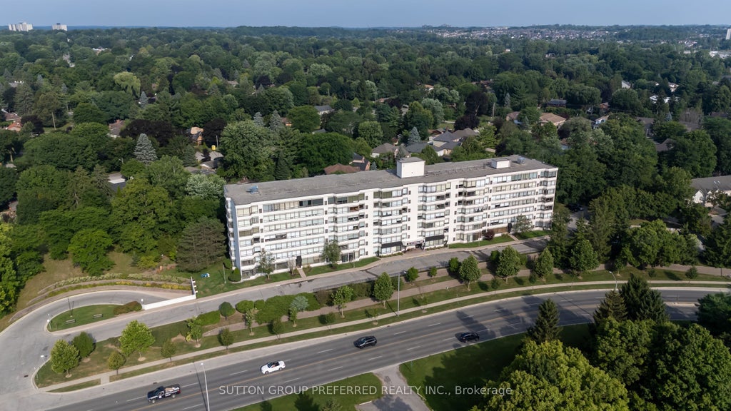 521 Riverside Drive 609, London North