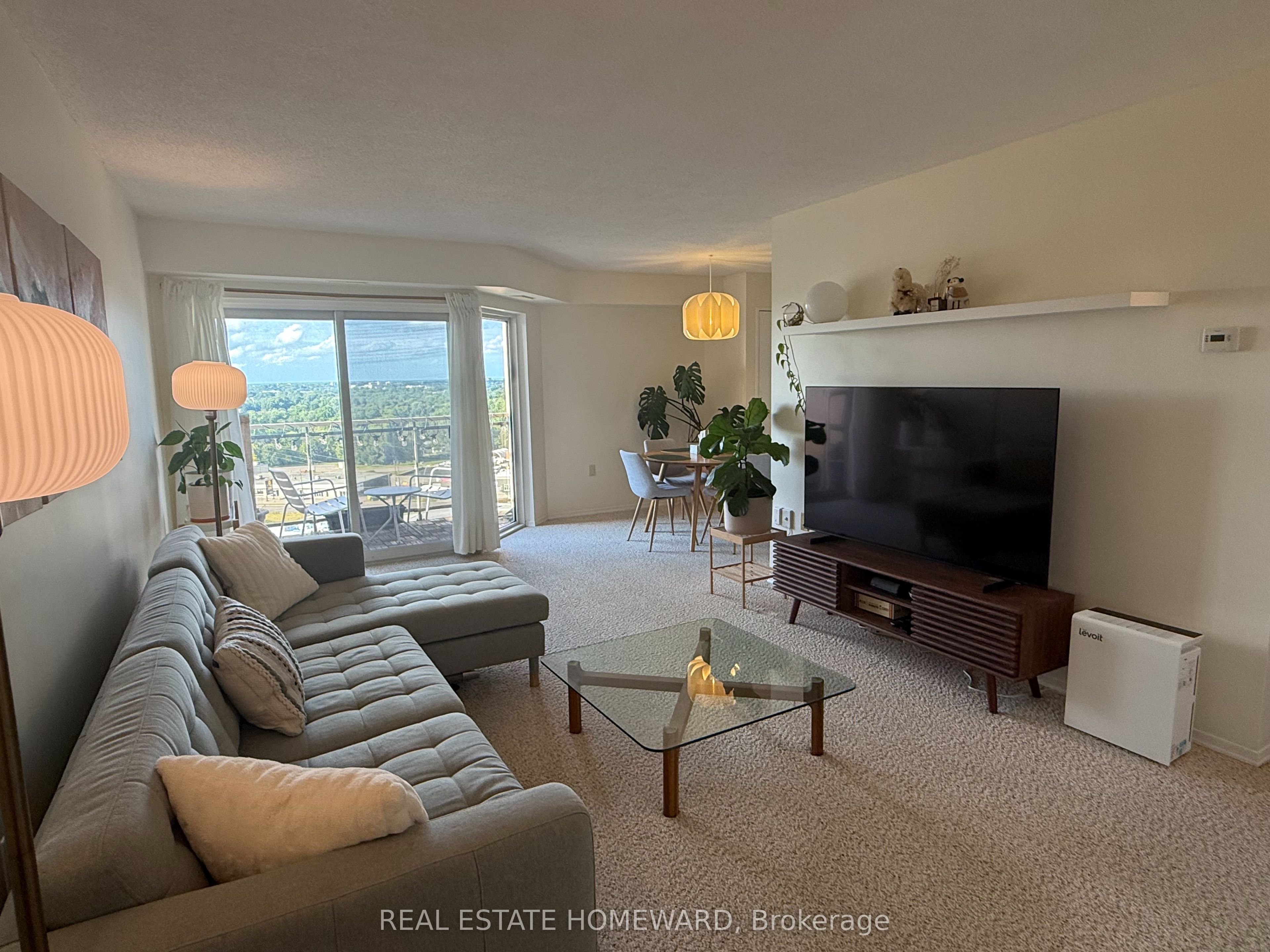 Photo of Listing #X12373658