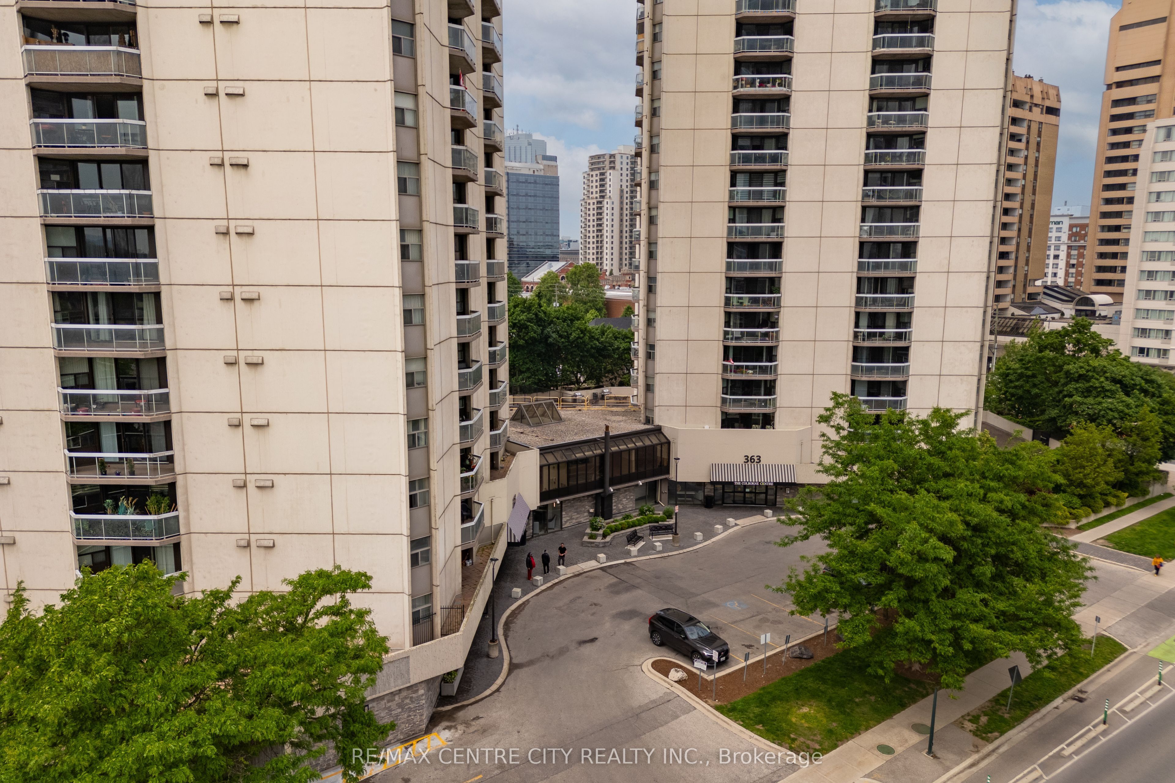 Photo of Listing #X12376432