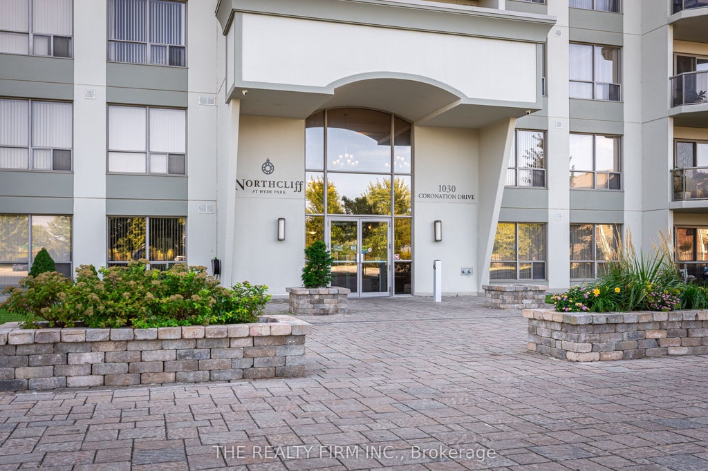 1030 Coronation Drive 812, London North