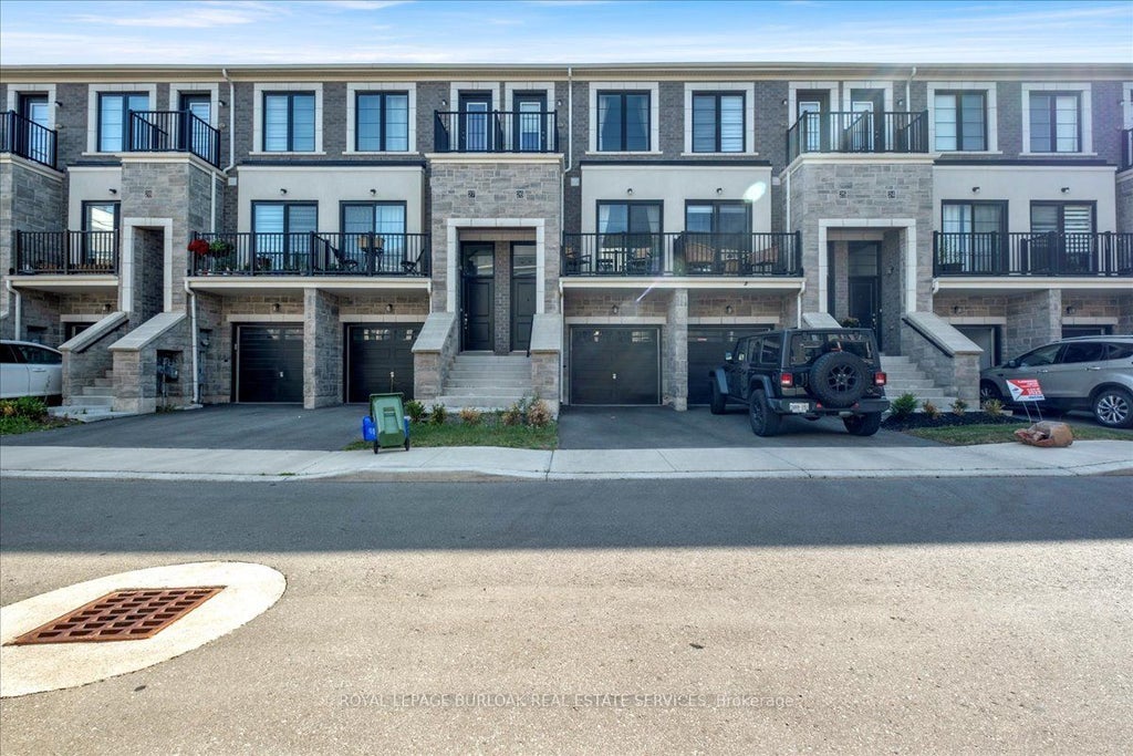 383 Dundas Street E 26, Hamilton