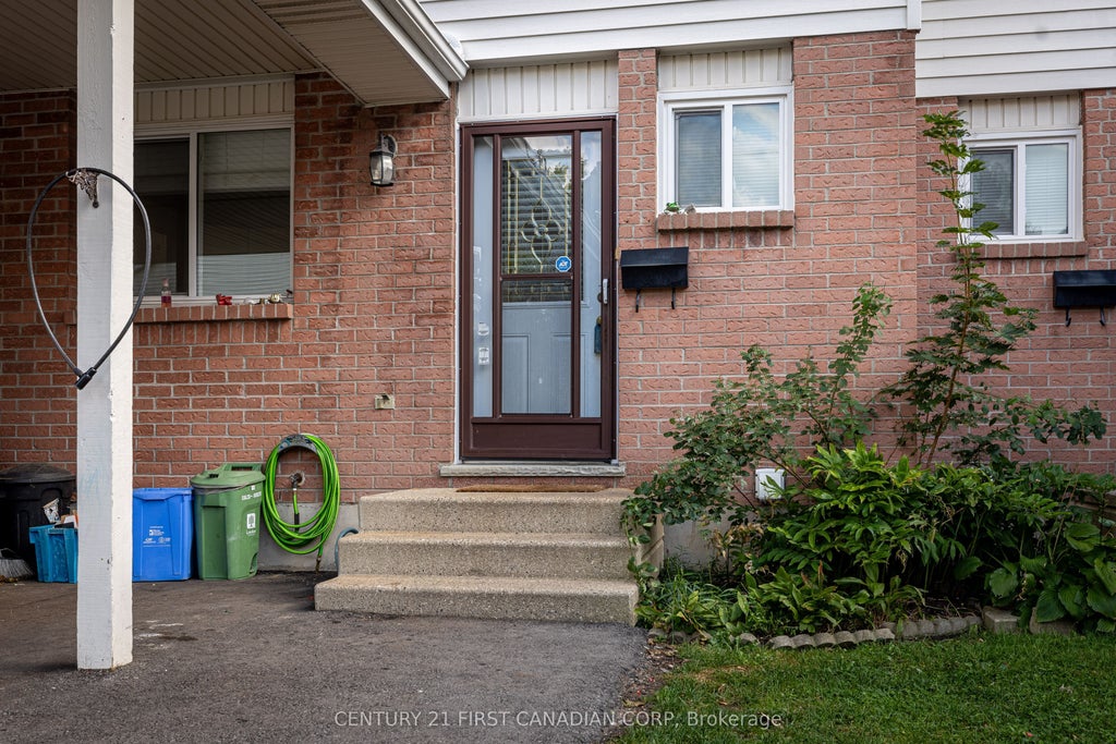 1318 Highbury Avenue 54, London East