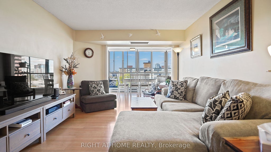 265 Westcourt Place 705, Waterloo