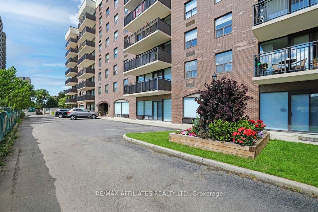 1190 Richmond Road 304, Woodroffe