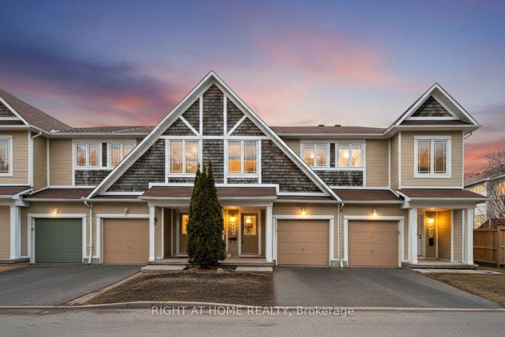 421 Hillsboro Private, Kanata