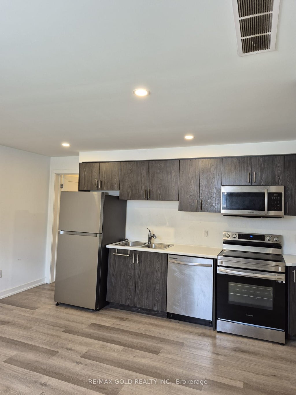 4263 Fourth Avenue 812, Niagara Falls