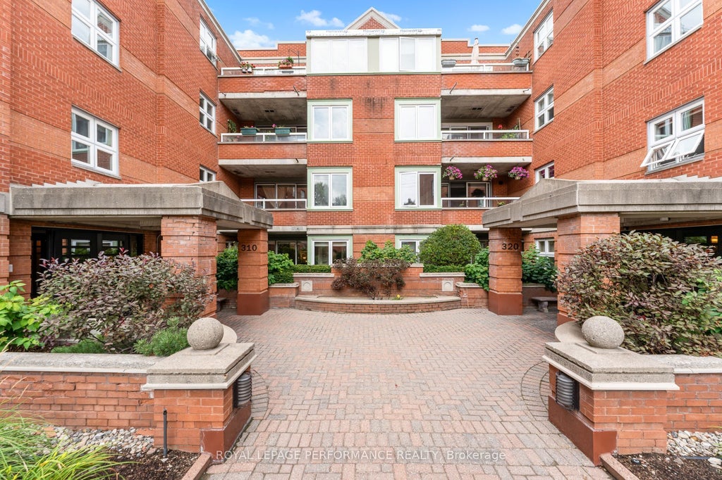 310 Crichton Street 104, New Edinburgh - Lindenlea