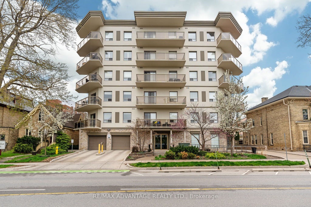 435 Colborne Street 301, London East