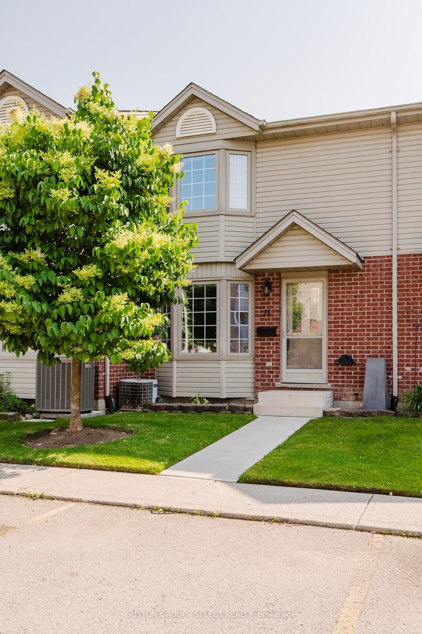 Photo of Listing #X12400144