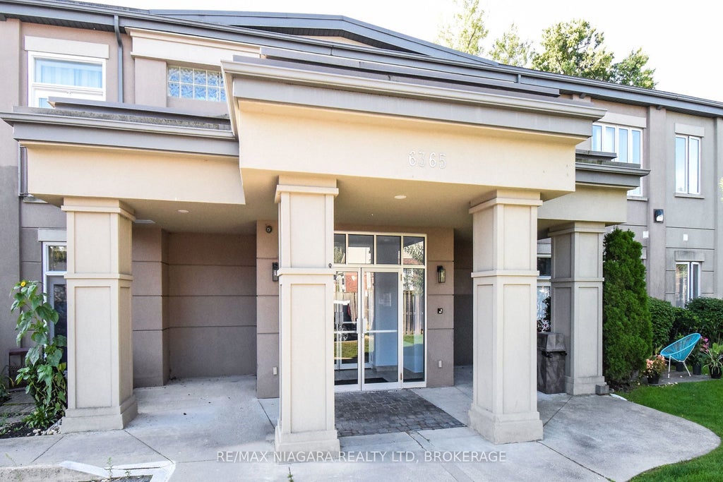 6365 Drummond Road 114, Niagara Falls