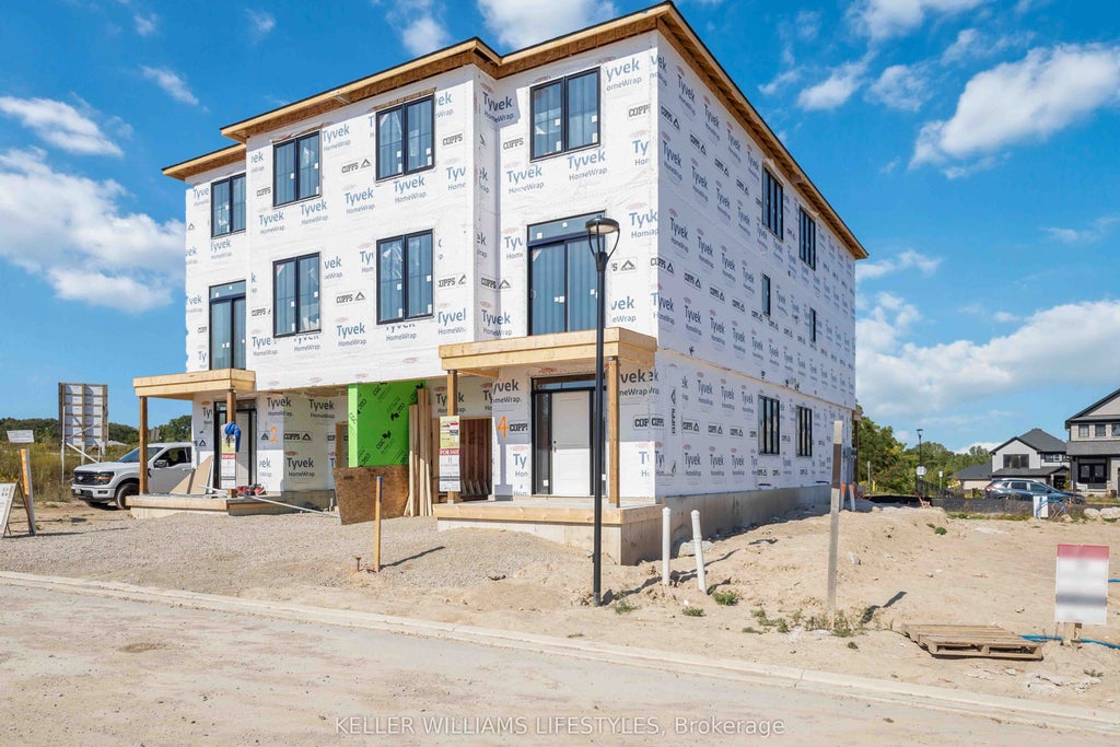 2578 Sheffield Boulevard, London South