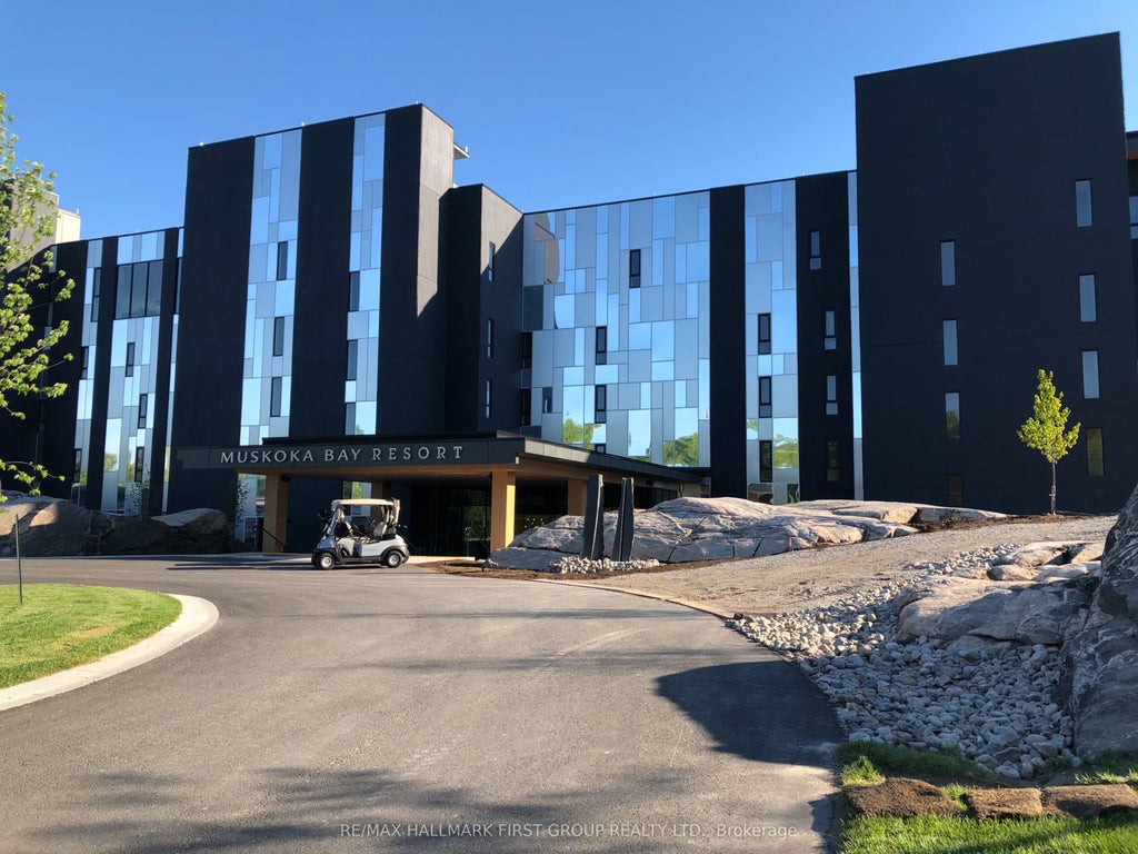 120 Carrick Trail 104, Gravenhurst