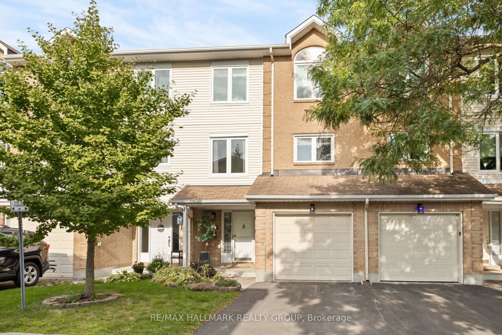 1951 Ashmont Street, Orleans - Convent Glen and Area