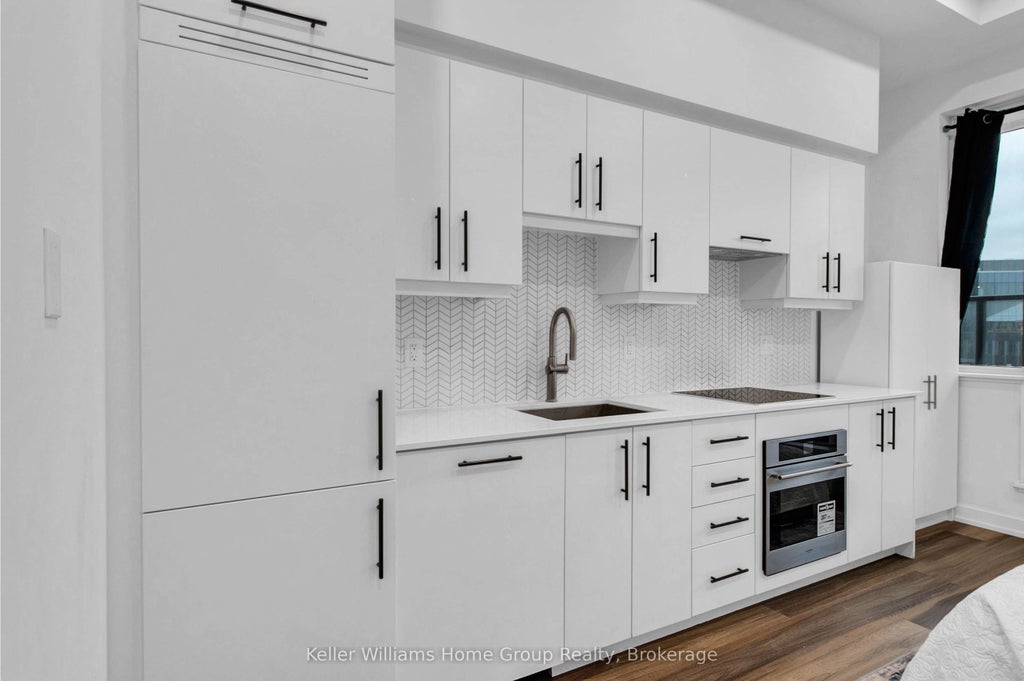 5 Wellington Street S 208, Kitchener