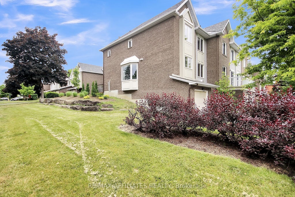 15 Vanessa Terrace F, Barrhaven