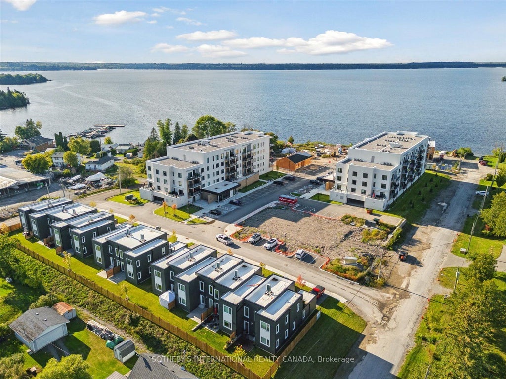 19b West Street N 201, Kawartha Lakes