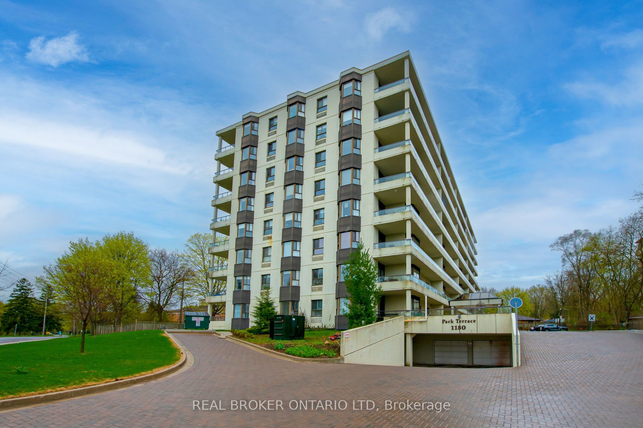 Photo of Listing #X12424718