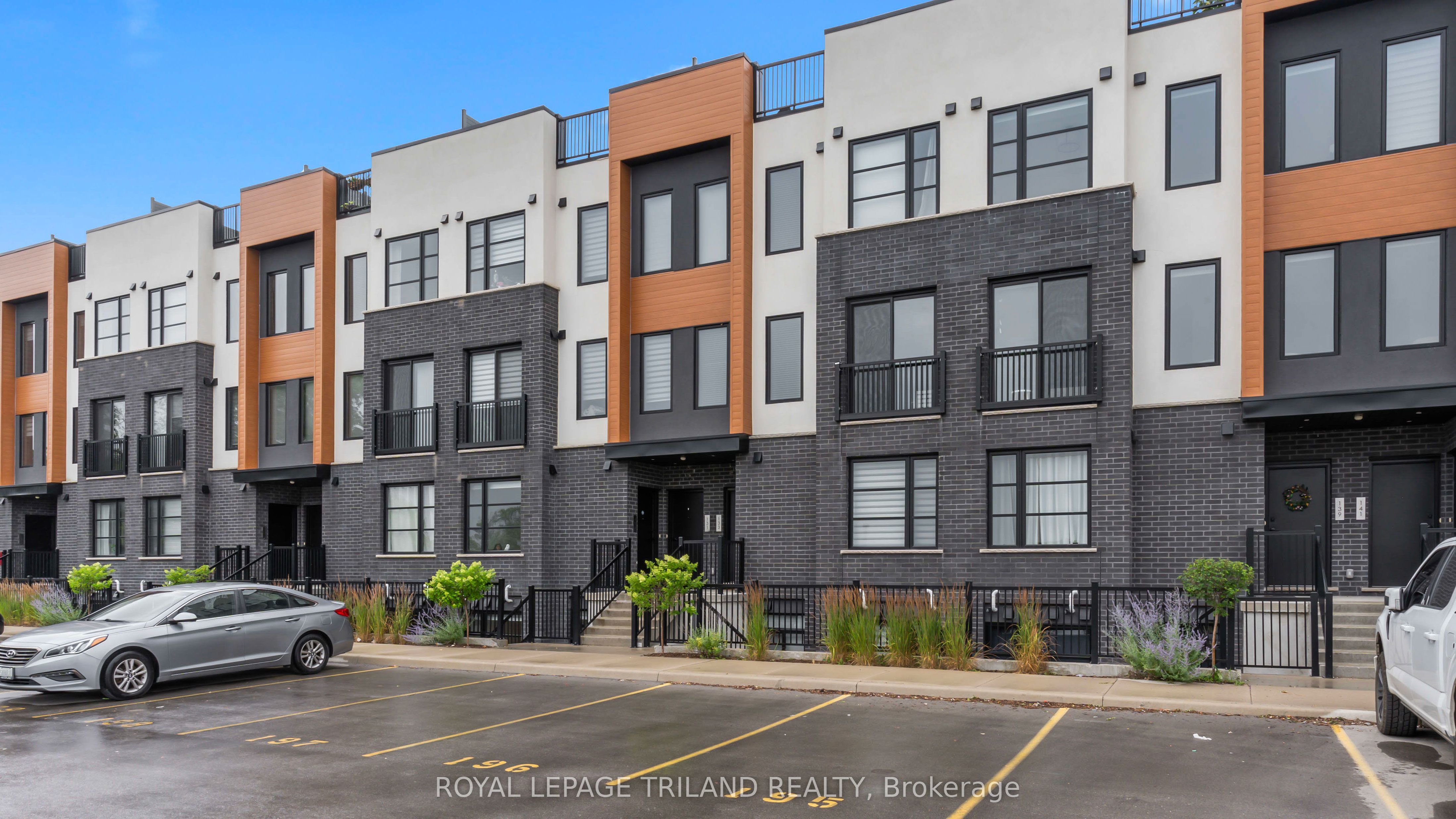 Photo of Listing #X12425471