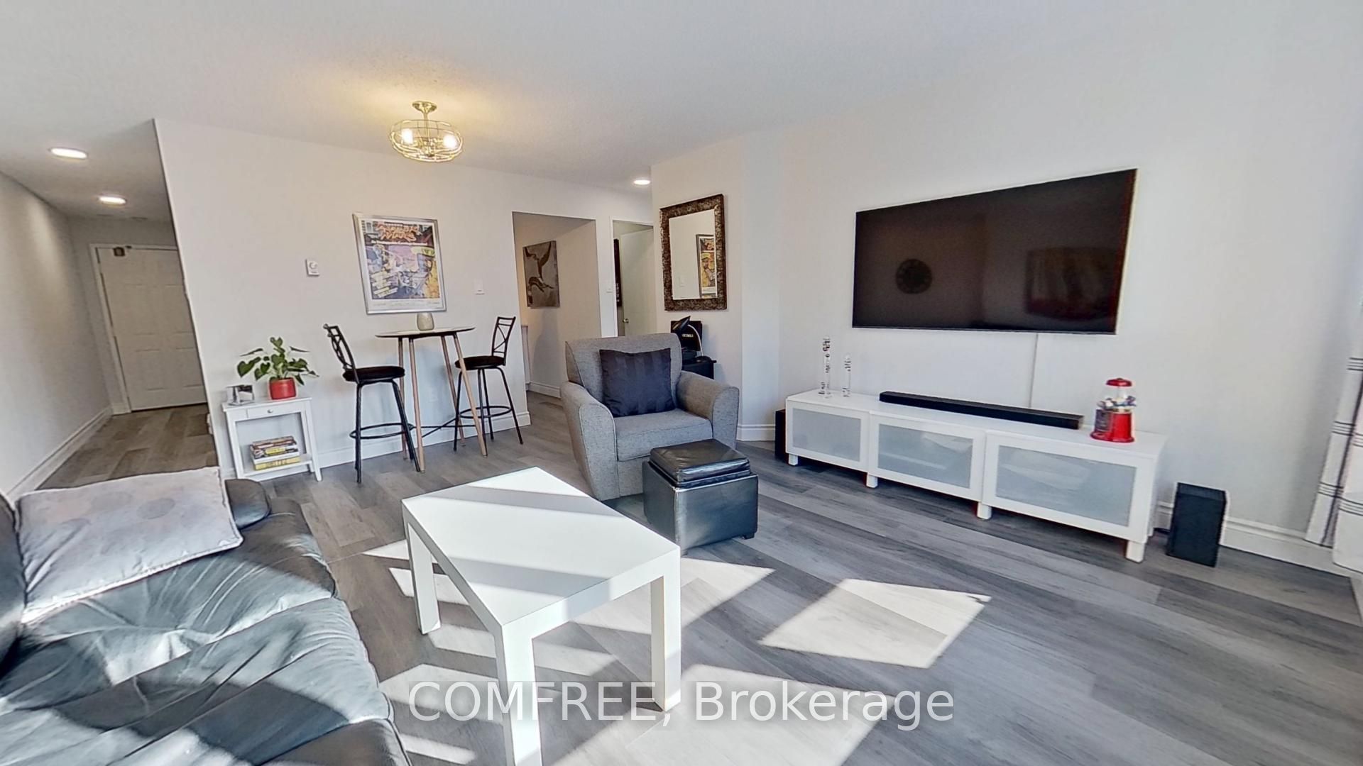 Photo of Listing #X12425637