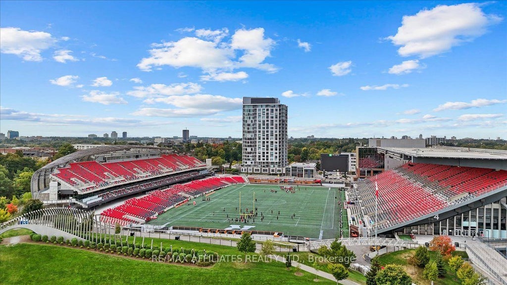 1035 Bank Street 406, Glebe - Ottawa East and Area