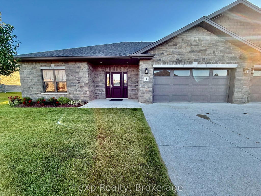 4 - 1050 Waterloo Street, Saugeen Shores