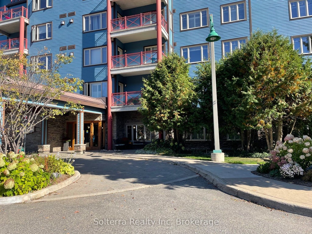 130 Steamship Bay Road Unit #208, Gravenhurst