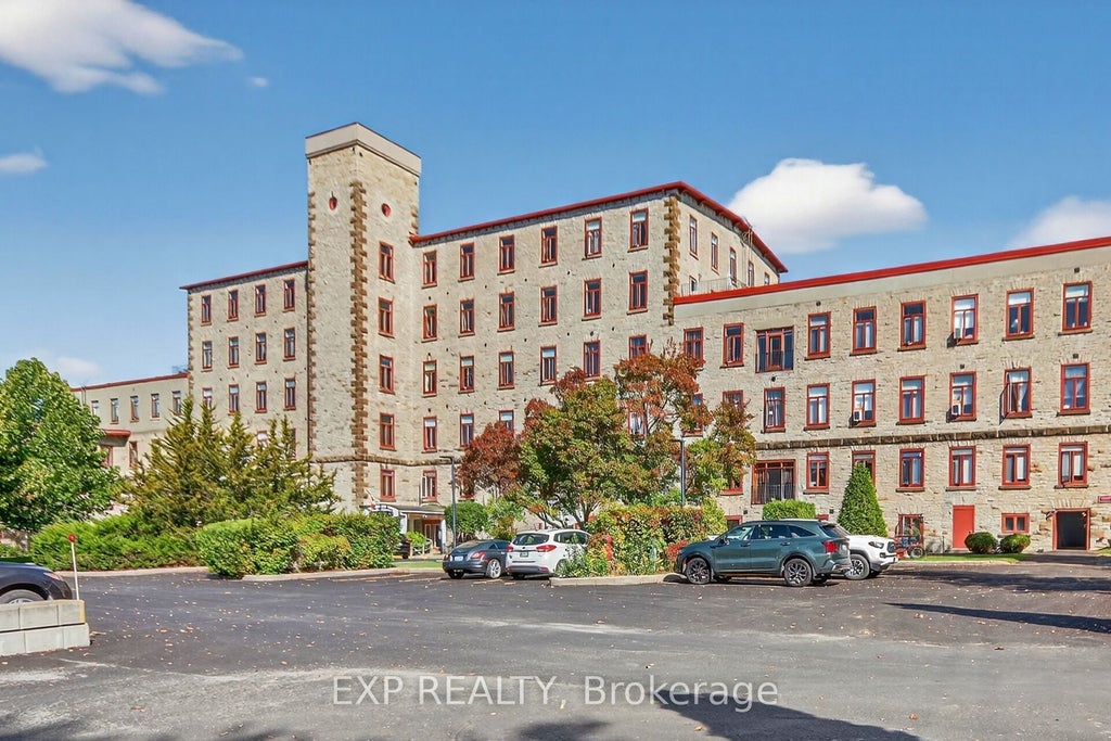 1 Rosamond Street E 408, Mississippi Mills