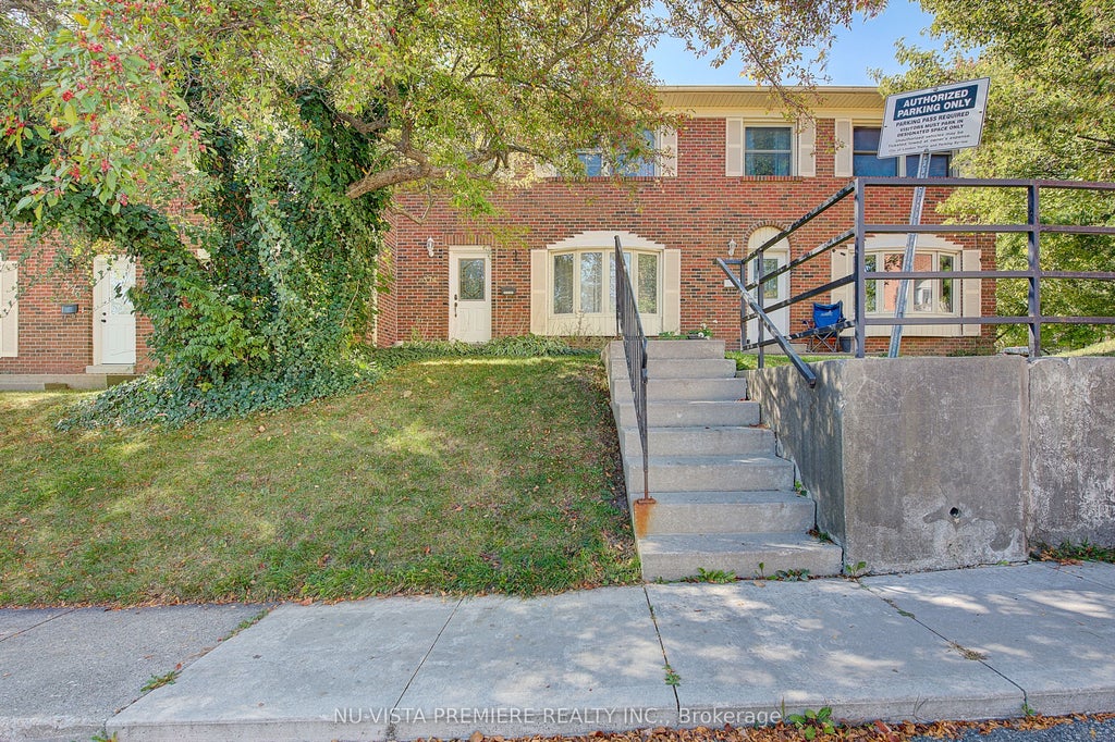 374 Homestead Court, London North