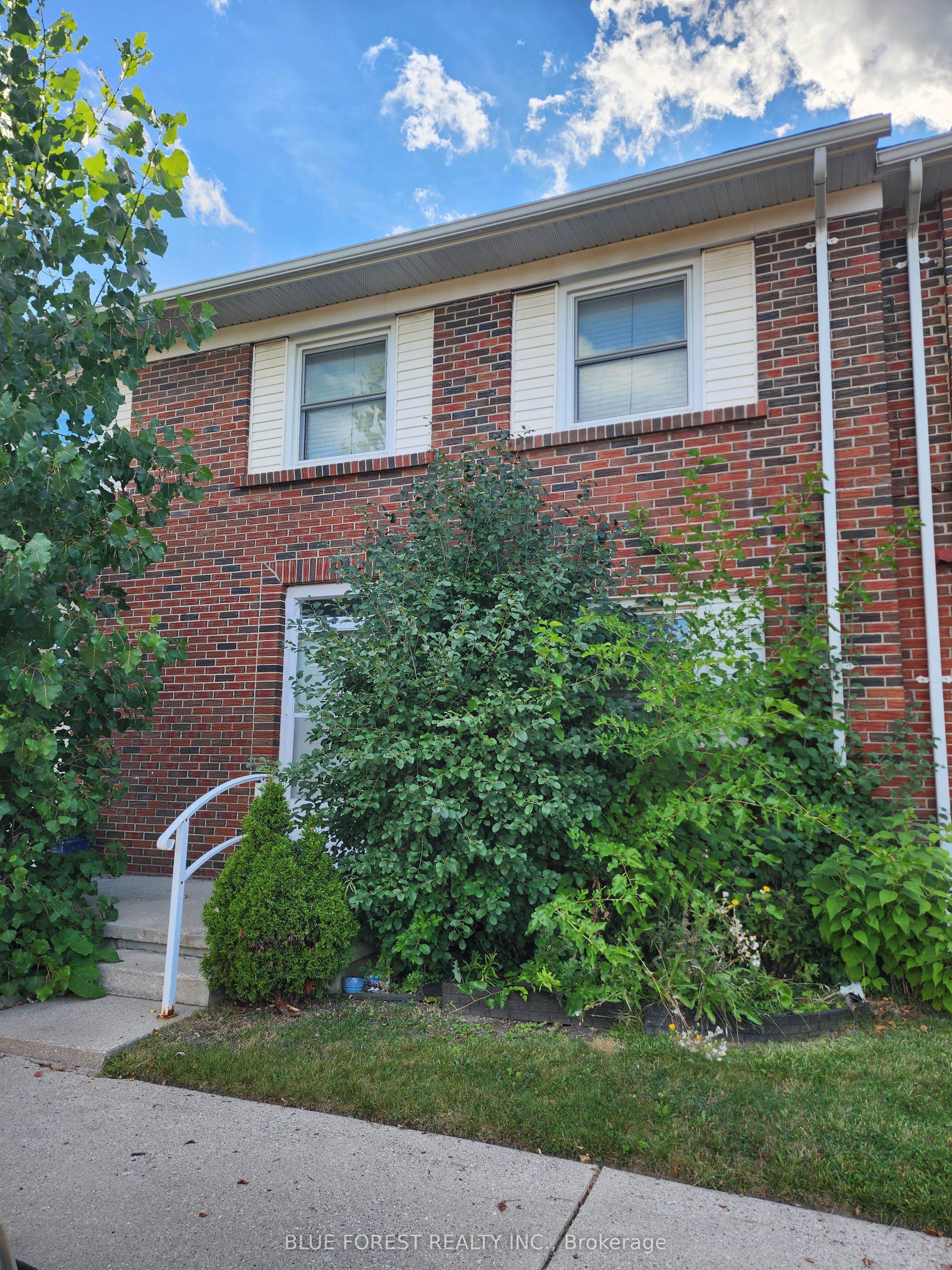 Photo of Listing #X12449408